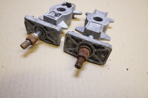 Set of chain adjusters - Ρυθμιστες αλυσιδας Yamaha TDR250