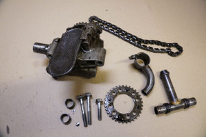 Oil pump - Τρομπα λαδιου κινητηρα XRV750 RD07