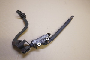 Rear brake  master cylinder and pedal  - Τρομπα και πενταλ πισω φρενου Yamaha TDR250
