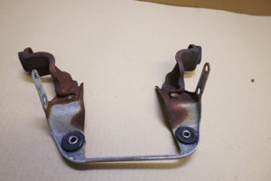 Frame bracket - Βαση πλαισιου RZ250 R YPVS