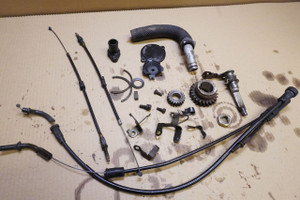 Set of various engine parts - Διαφορα ανταλλακτικα κινητηρα  RZ250 R YPVS