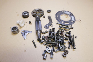 Set of various engine parts - Διαφορα ανταλλακτικα κινητηρα DT125 3BN