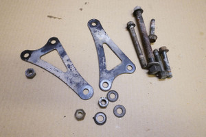 Set of engine mounts - Βασεις κινητηρα DT125 3BN