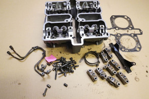 Cylinder head  -   Κεφαλη κινητηρα KLE500