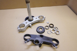 Set of fork yokes - Τιμονοπλακες GSXR1000 K4