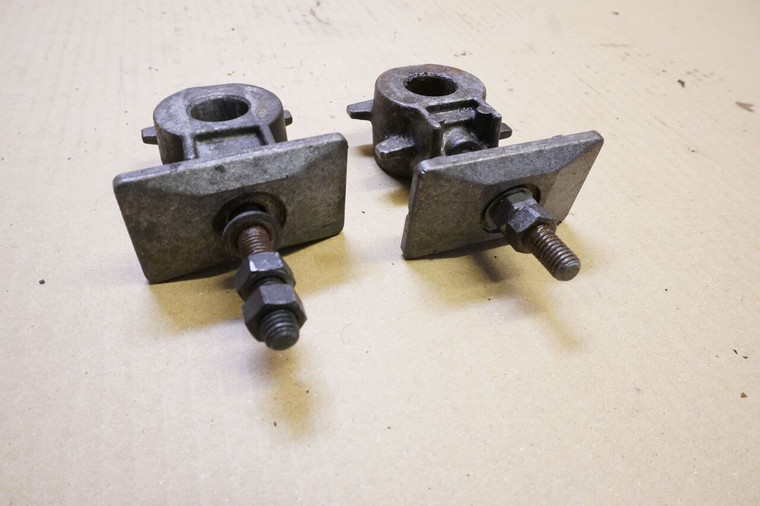 Set of rear chain adjusters - Ρυθμιστες αλυσιδας FZR400 1WG
