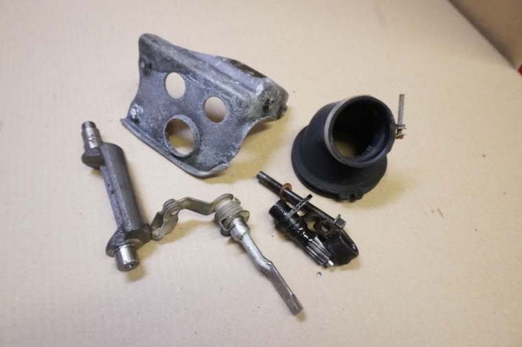 Set of various engine parts - Διαφορα ανταλλακτικα κινητηρα TZR125 3TY