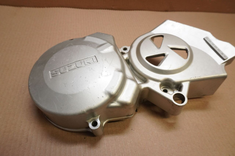 Flywheel cover - Καπακι βολαν RGV250 VJ22