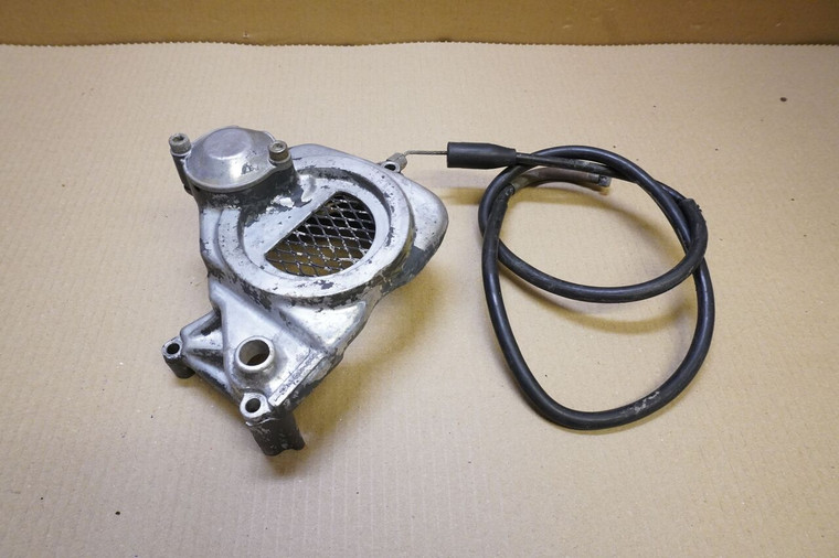 Front sprocket engine cover - Καπακι γραναζιου κινητηρα GSXR400 1988