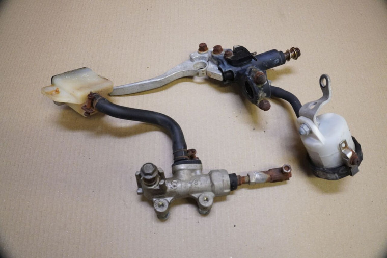 Set of brake master cylinders - Σετ τρομπες φρενων GSXR400 1988
