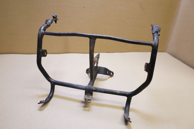 Headlight mount - Βαση μπροστινων φαναριων GSXR400 1988
