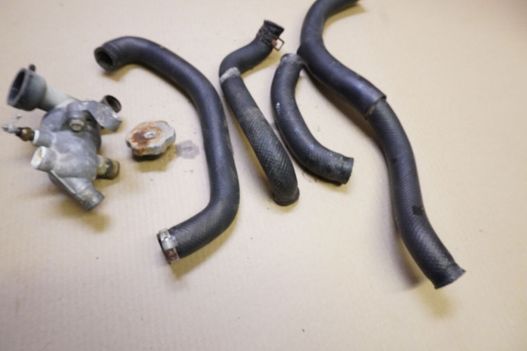 Set of various parts  - Διαφορα ανταλλακτικα GSXR400 1988
