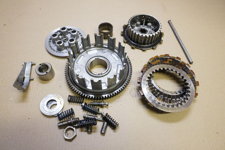 Clutch basket  - Καμπανα συμπλεκτη  κινητηρα GSXR400 1988
