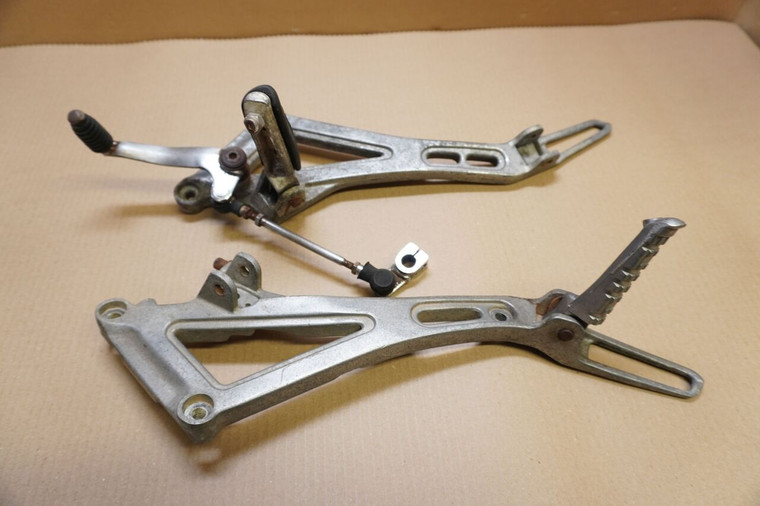 Set of footrests - Μασπιε FZ250 PHAZER