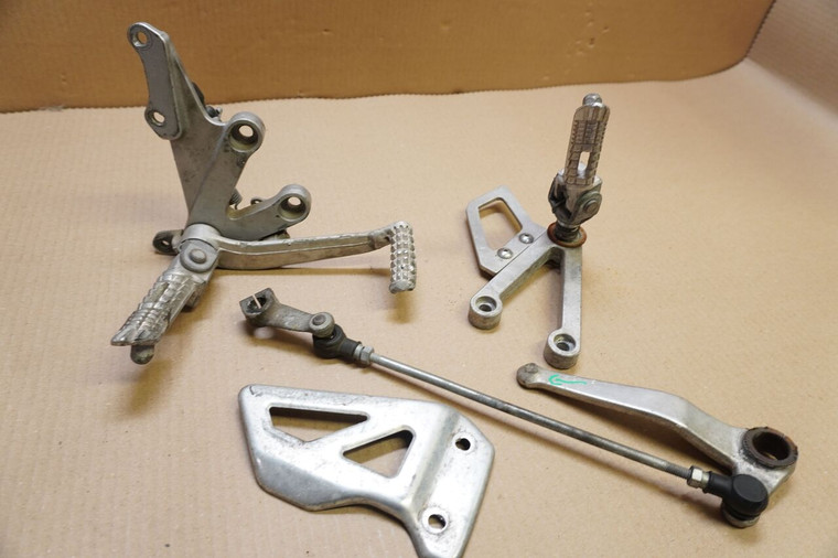 Set of driver's footrests - Μασπιε οδηγου GSXR1000 K1