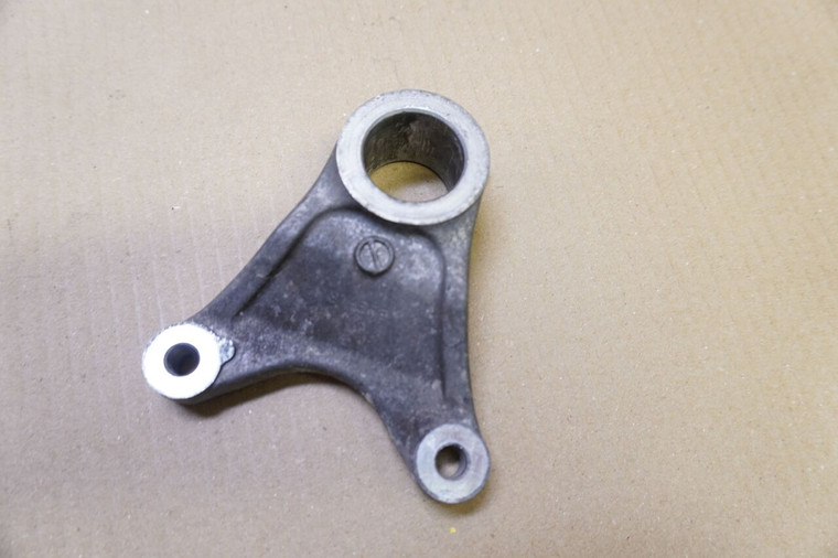 Rear brake caliper mount - Βαση πισω δαγκανας φρενου GSXR750 K1
