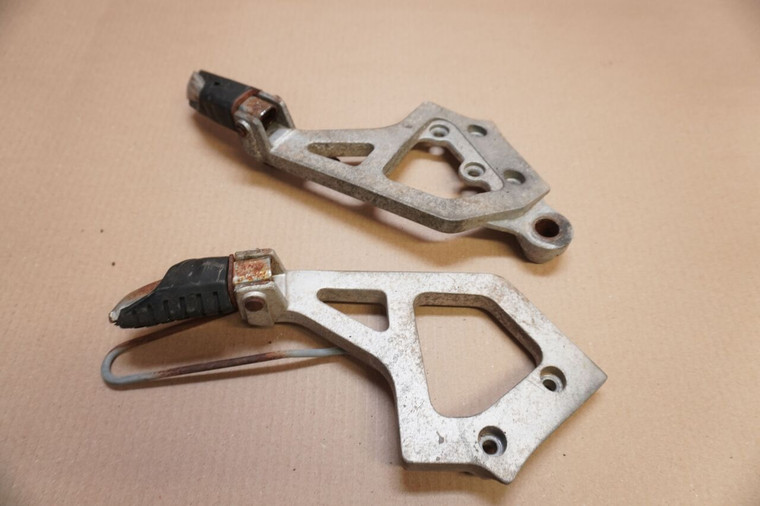 Set of rear footrests - Πισω μασπιε KLR 650 TENGAI