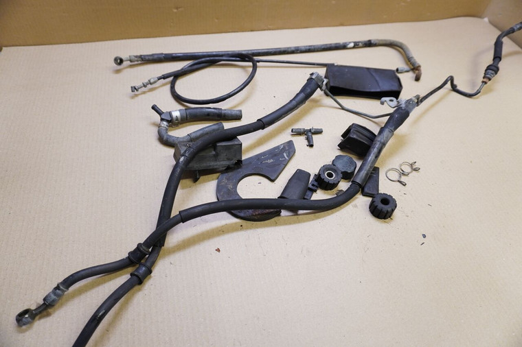 Set of various parts - Διαφορα ανταλλακτικα XRV750 RD04