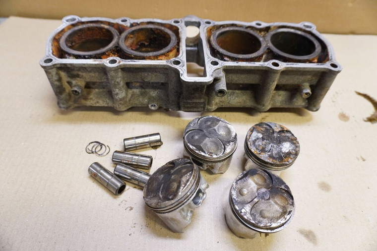 Cylinder block - Κυλινδροι κινητηρα FZR400 1WG