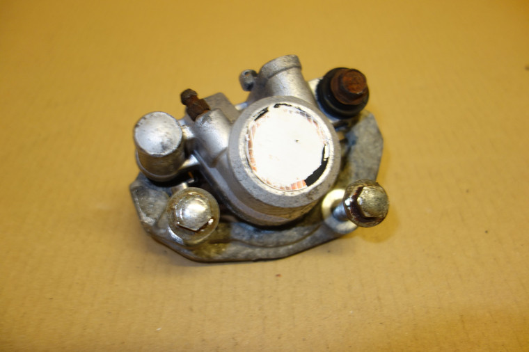 Front brake caliper - Μπροστινη δαγκανα φρενου DT200R 3ET