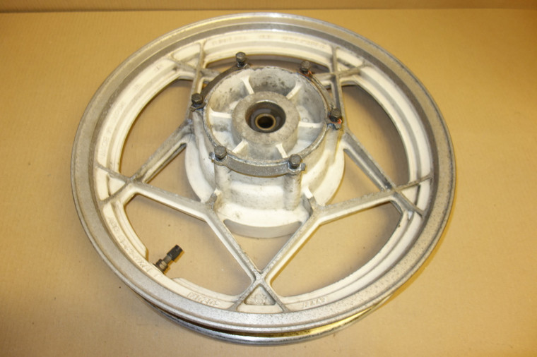 Rear wheel - Πισω τροχος GS650 G KATANA 1981