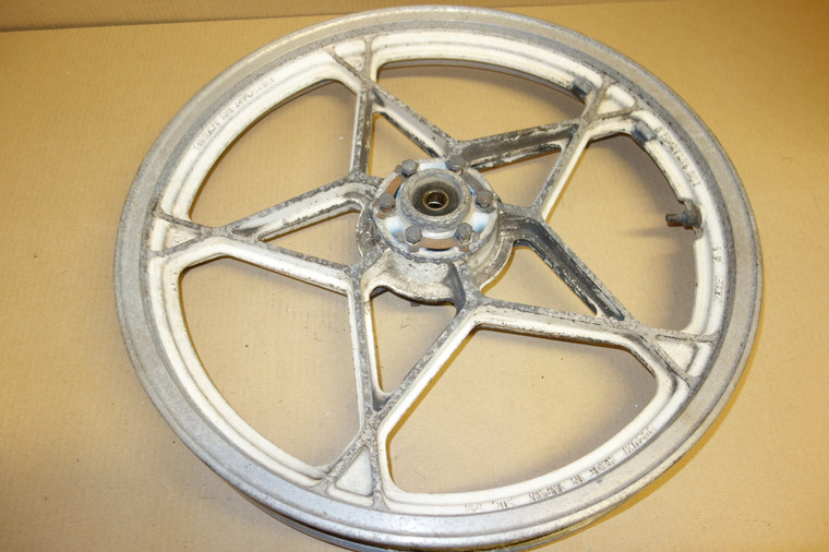 Front wheel - Μπροστινος  τροχος GS650 G KATANA 1981