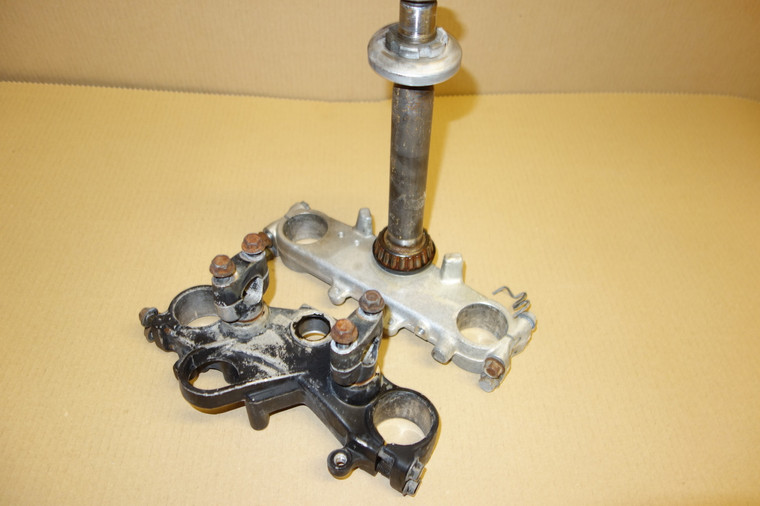 Set of front fork yokes - Τιμονοπλακες XT400 3TB