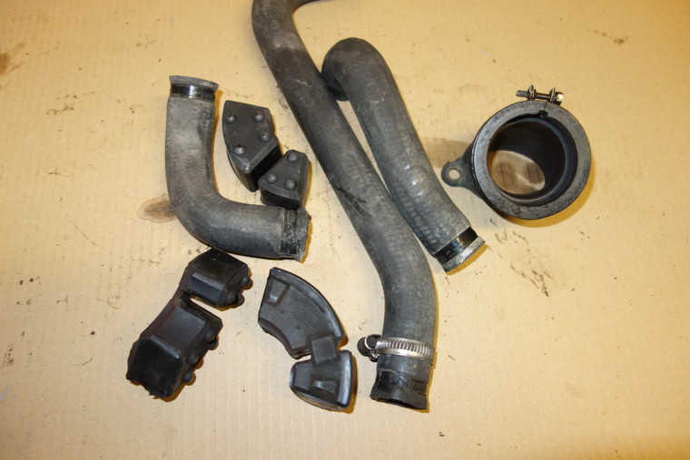 Various rubber parts and hoses- Διαφορες λαστιχενιες βασεις και σωληνες  F650GS