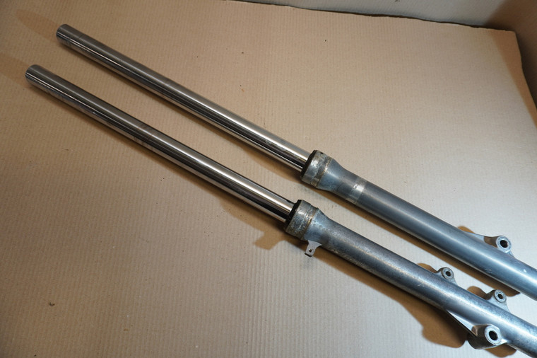 Set of front forks - Μπροστινα καλαμια DR125 S