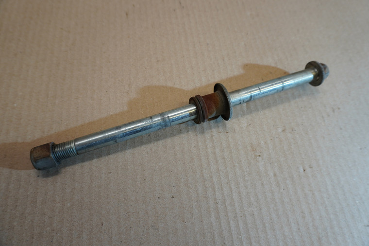 Front wheel axle - Αξονας μπροστινου τροχου DR125 S