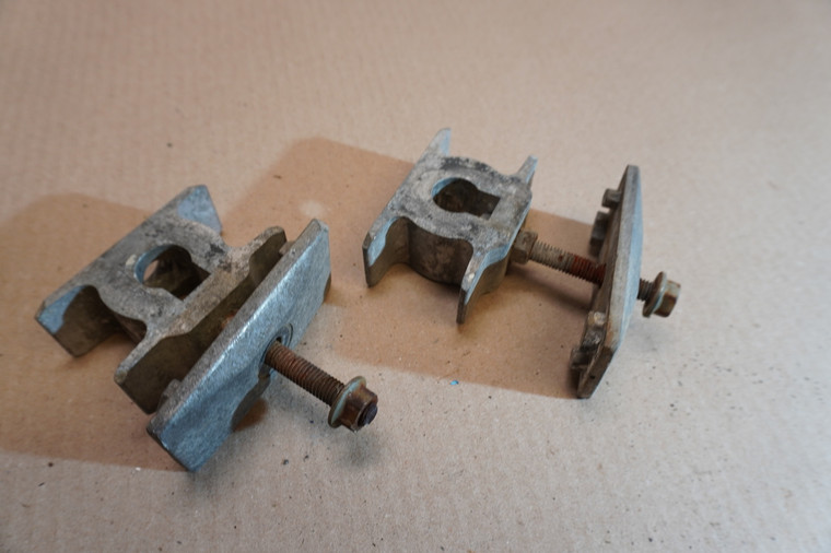 Set of chain adjusters - Ρυθμιστες αλυσιδας FZR1000 2GH