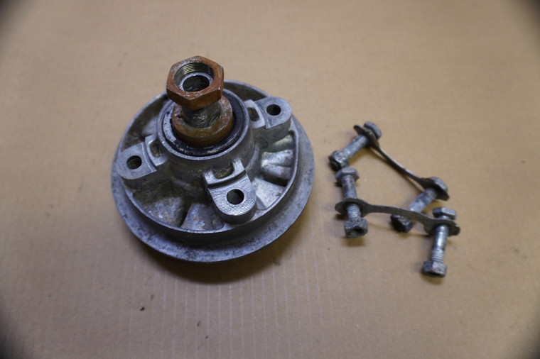 Rear sprocket carrier - Γραναζιερα YB100