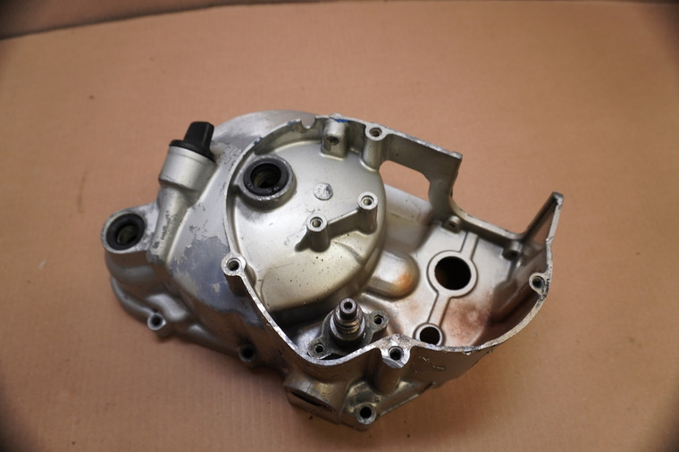 Clutch basket cover - Καπακι καμπανας συμπλεκτη YB100