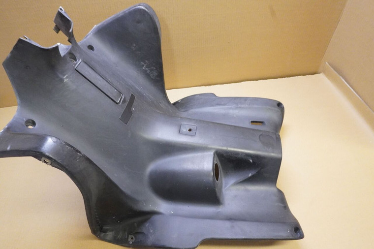 Front middle panel -  Μπροστινο μεσαιο πλαστικο AEROX 50