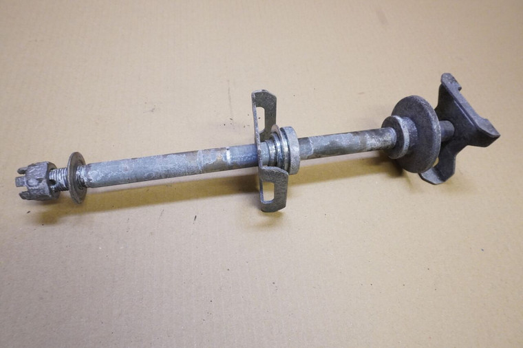 Front wheel axle -   Αξονας μπροστινου τροχου KLE500