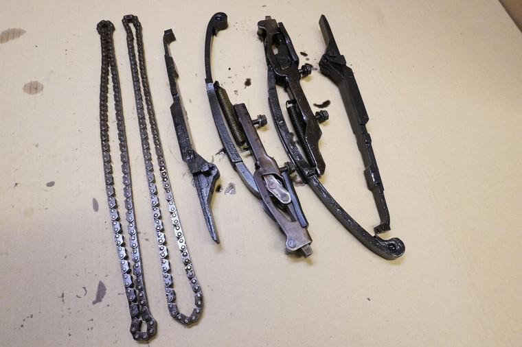 Set of camshaft  chain tensioners - Τεντωτηρες καδενας εκκεντροφορων XRV750 RD07