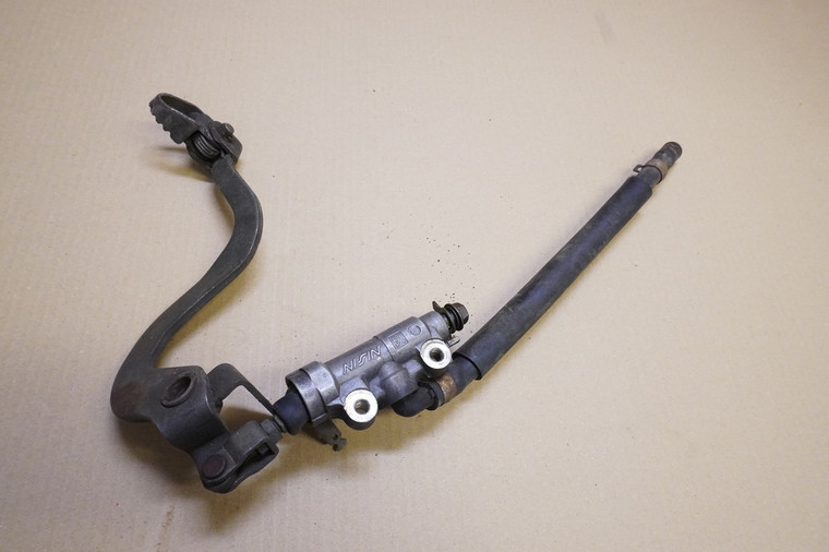 Rear brake  master cylinder and pedal  - Τρομπα και πενταλ πισω φρενου Yamaha TDR250