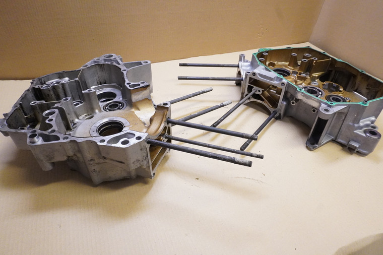 Set of engine cases  - Κασες  κινητηρα XRV750 RD07