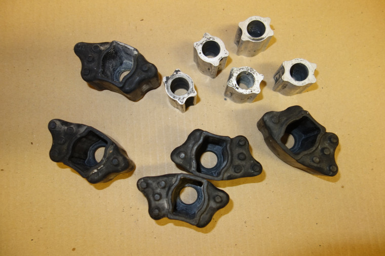 Set of sprocket mounts - Βασεις γραναζιου CBR400 NC23