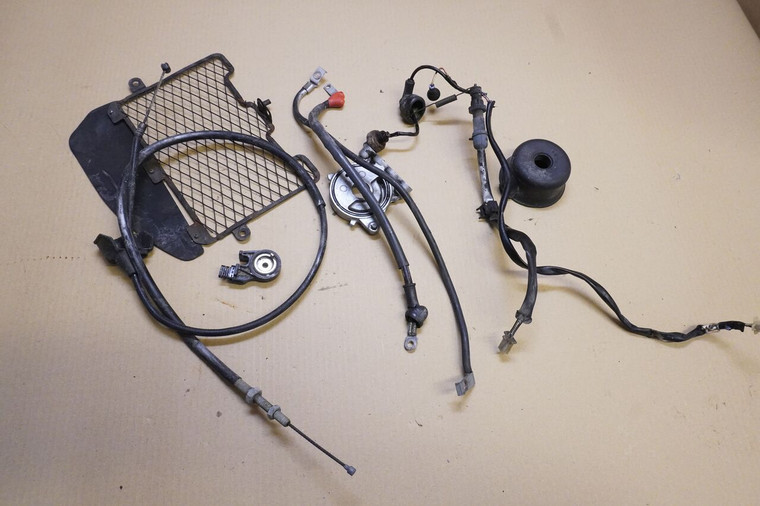 Set of various parts - Διαφορα ανταλλακτικα XRV750 RD07