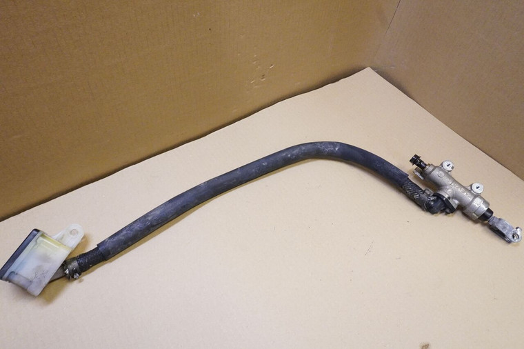 Rear brake master cylinder - Τρομπα πισω φρενου CB-1 400