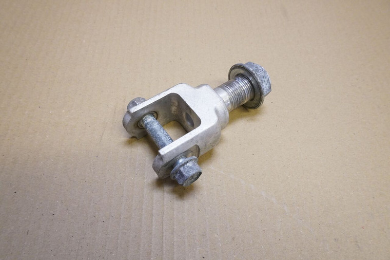Top shock absorber mount - Πανω βαση πισω αναρτησης GSXR600 SRAD