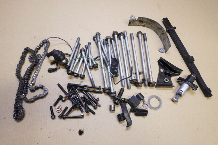 Various engine parts  -   Διαφορα  ανταλλακτικα κινητηρα KLE500