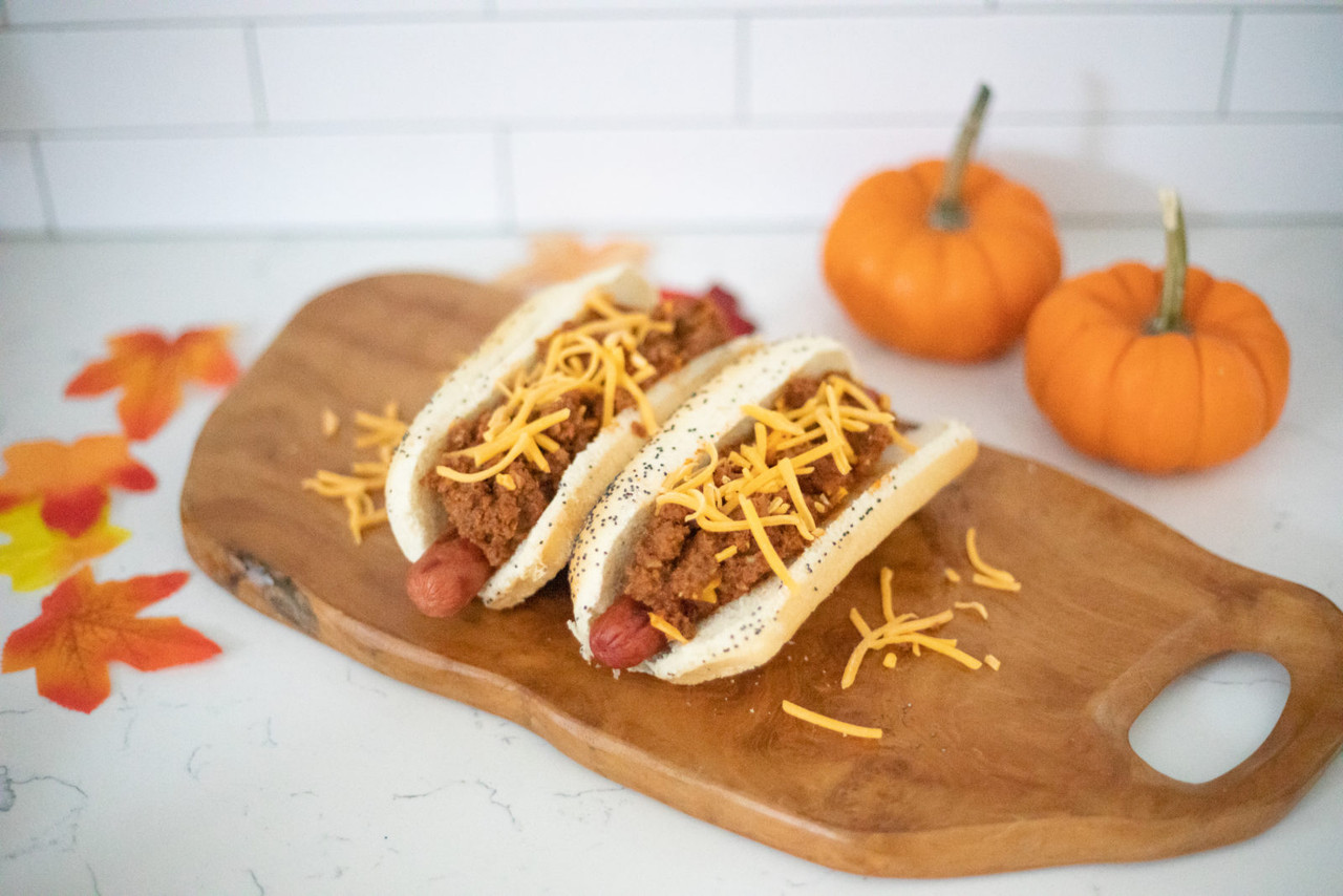 Super Bowl Grub: Ultimate Hot Dog Chili, Recipe