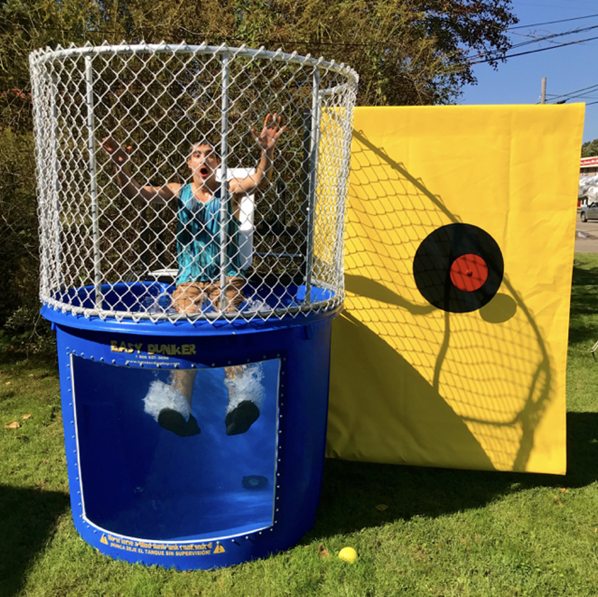Dunk Tanks and Water Games Dunk Tanks Twister Display