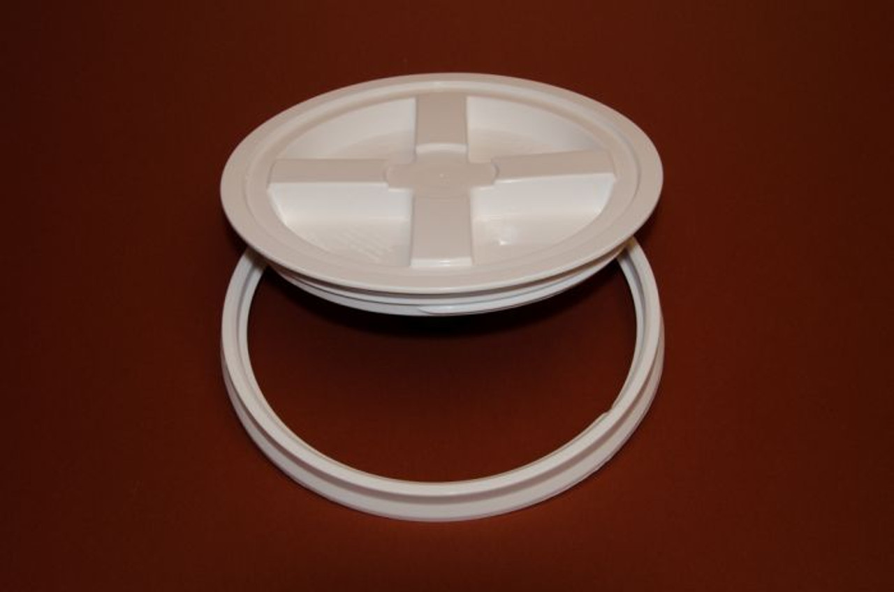 2 Gallon Gamma Seal™ Plastic Pail Lid - White