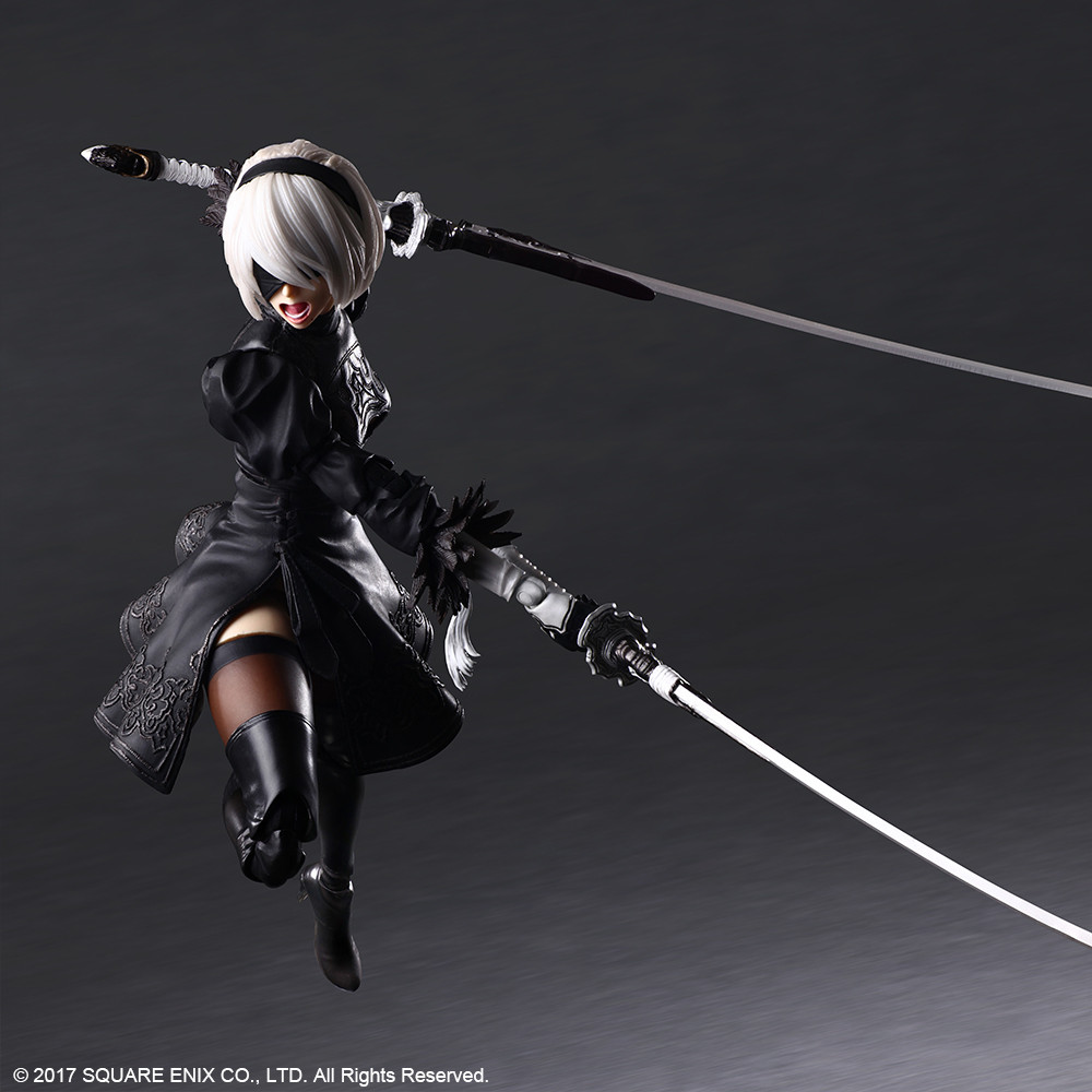 FIGURA PLAY ARTS KAI - 2B - NIER:AUTOMATA - VER. DELUXE | SQUARE