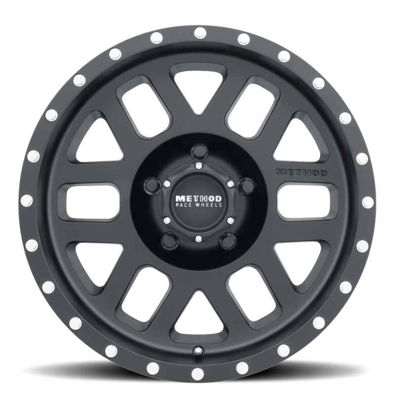 Method MR306 Mesh 17x8.5 0mm Offset 5x4.5 83mm CB Matte Black Wheel