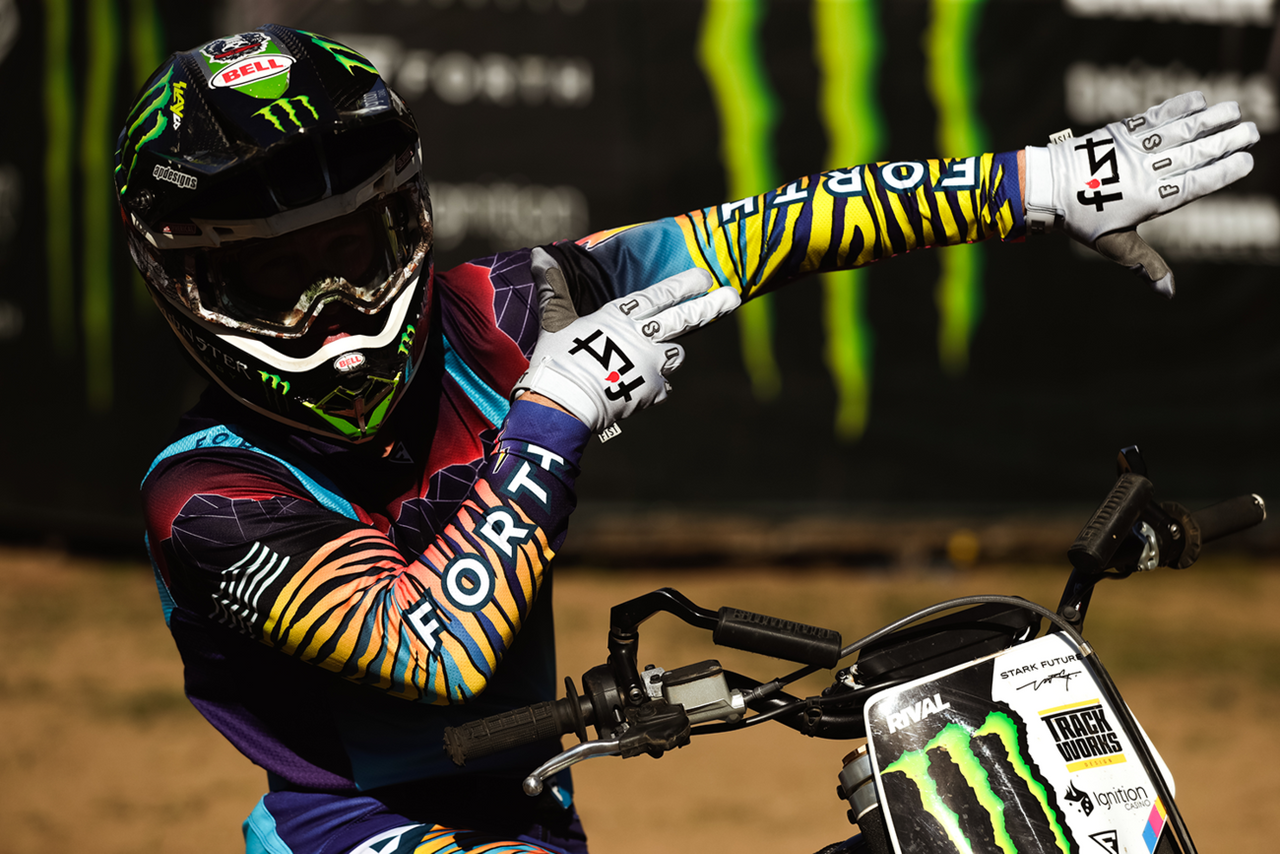 FIST HANDWEAR Frosty Lighter Gloves - Large F-GF-01524-L