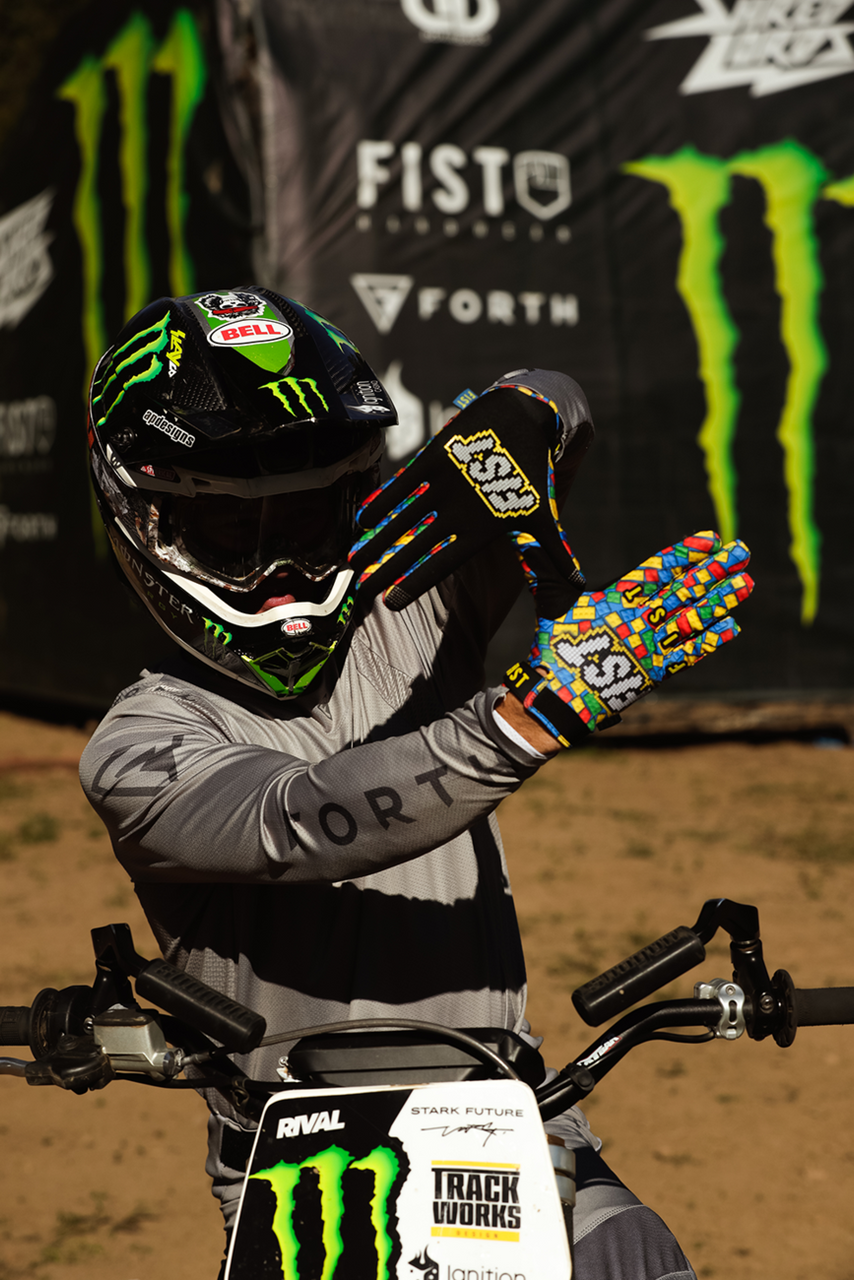 FIST HANDWEAR Strapped Build Gloves - 2XL F-GS-01516-2XL